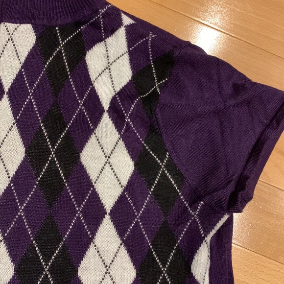 EUC Short Sleeve Turtleneck - size L - Picture 3 of 16